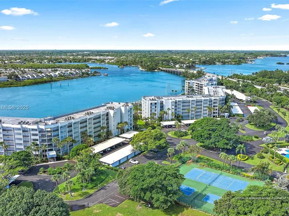 1748 Jupiter Cove Dr APT 517A, Tequesta, FL 33469