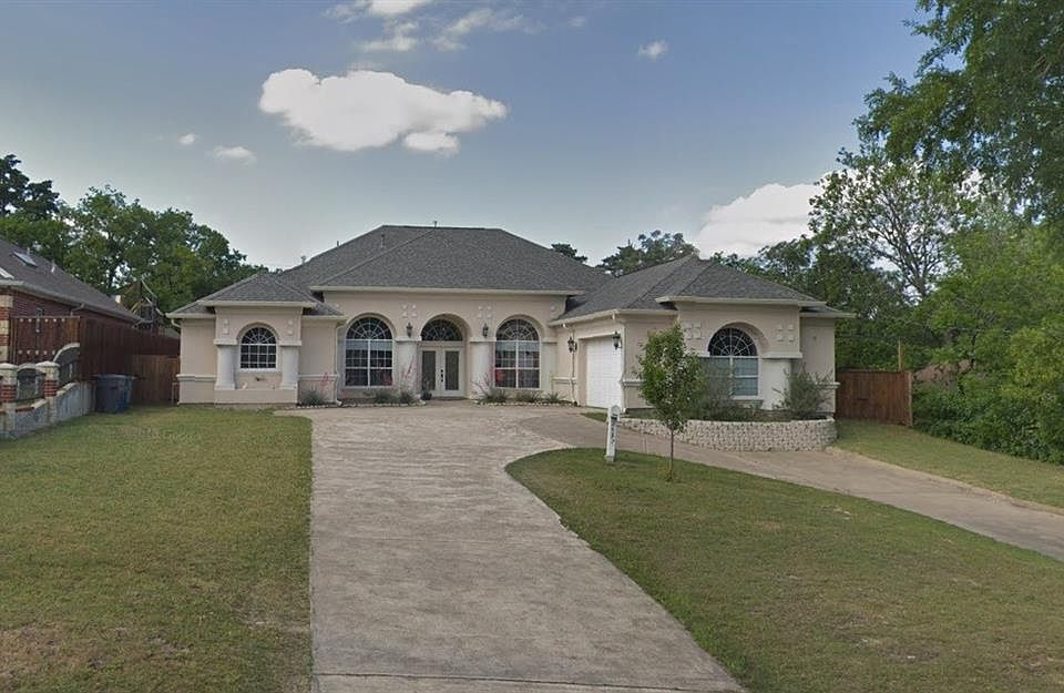 1st image of 2437 Crow Creek Dr