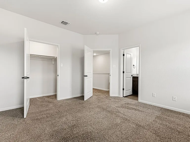 2503 Lynwood Bnd #101 — Photo 16