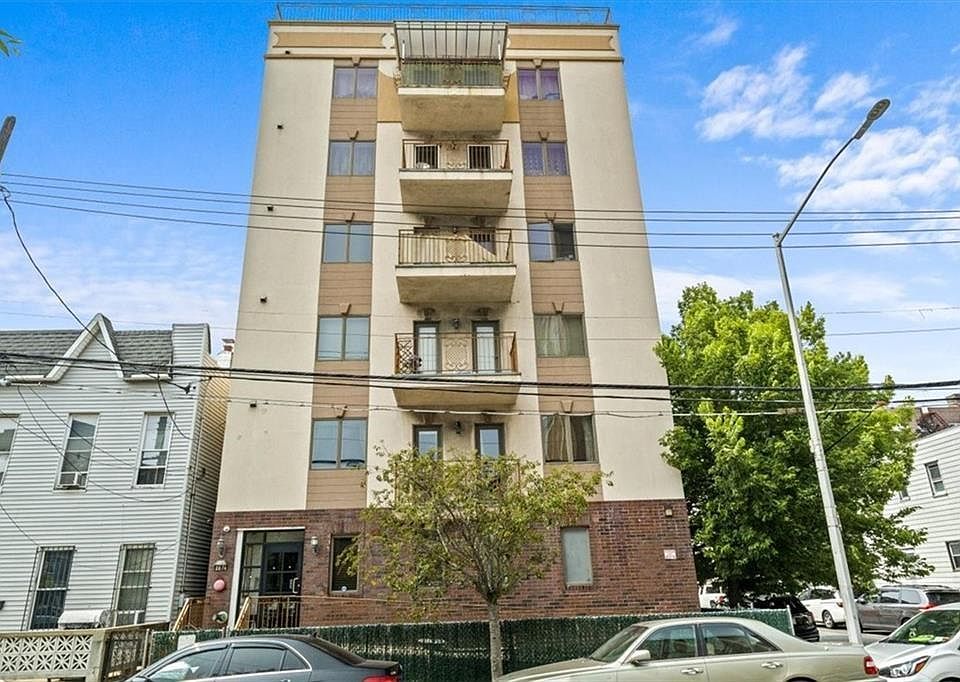 1st image of 2874 Brighton 3 St #2