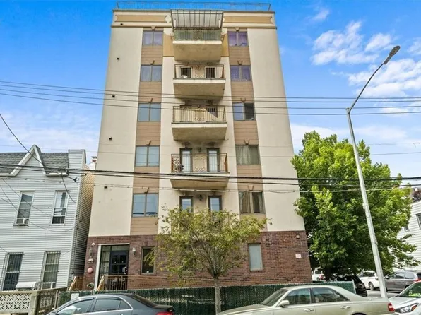 2874 Brighton 3 St #2, Brooklyn, NY 11235