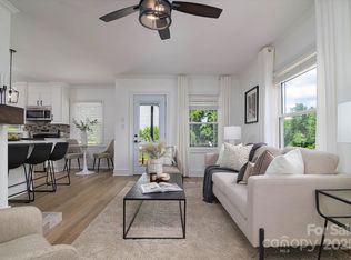 2138 Revolution Park Dr, Charlotte, NC 28208