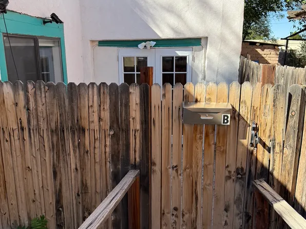 203 Vassar Dr SE APT B, Albuquerque, NM 87106