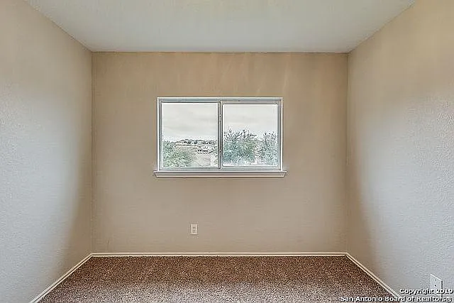 222 Hallie Cv — Photo 14