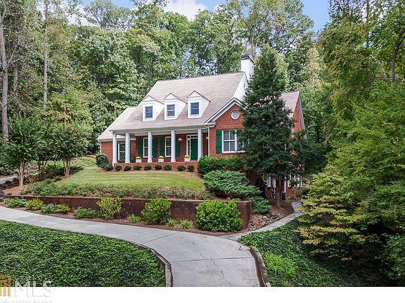5th image of 2462 Glen Oaks Ct