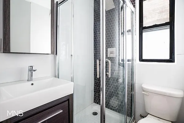 Rented by MNS Marketing | media 11