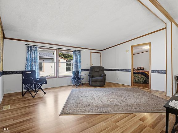 4th image of 1311 Union St