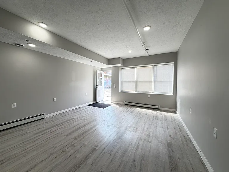 138 Fulton St E #2 — Photo 6