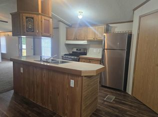 53183 Hilltop Dr #83, Middlebury, IN 46540