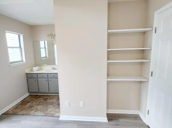 7324 Meadow Glen Dr, Mint Hill, NC 28227