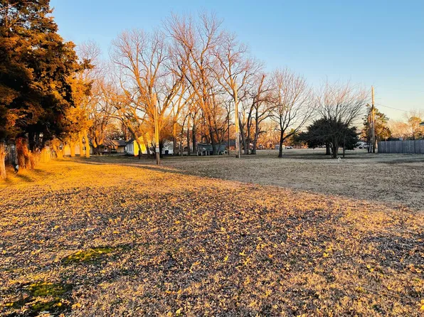 717 S A St, Morris, OK 74445