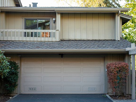 4th image of 520 Sand Hill Cir