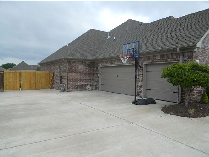 2nd image of 4830 Prestonwood Rd