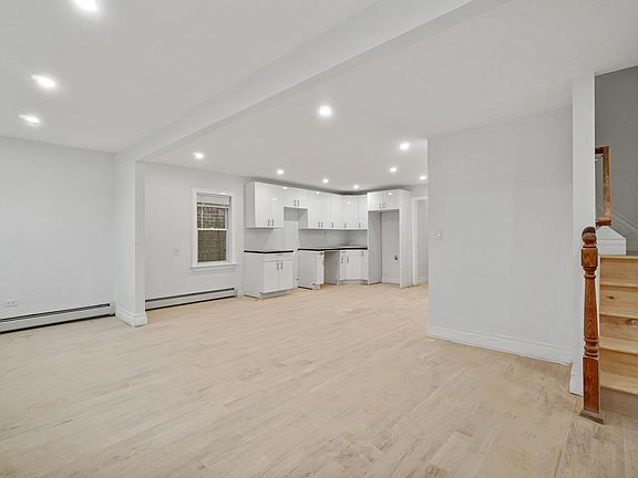 2nd image of 2078 Edenwald Ave
