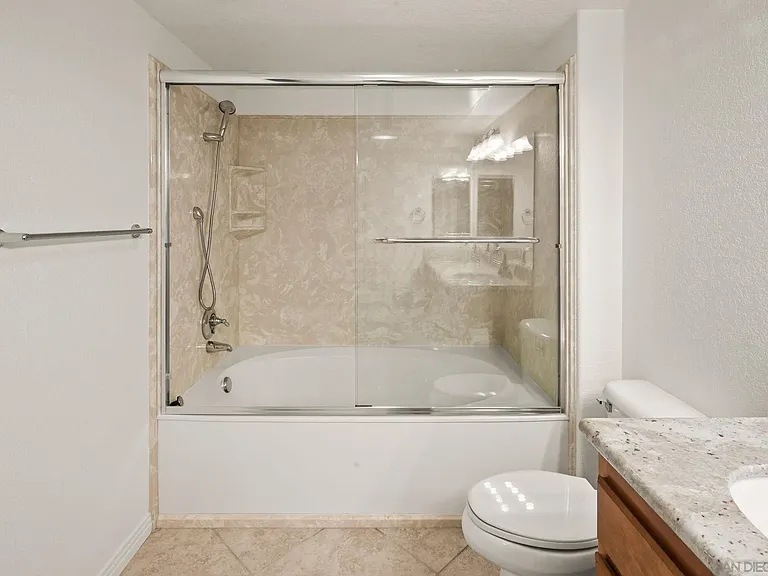 301 W G St #307 — Photo 19