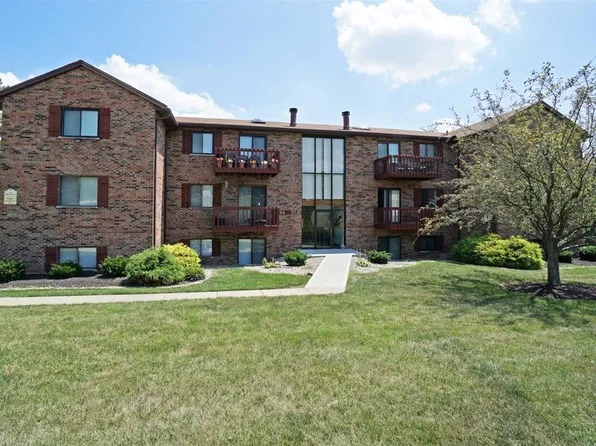 9512 Woodland Hills Dr, Hamilton, OH 45011