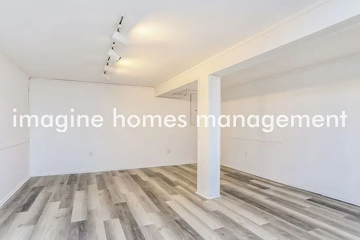 306 Oakfield Dr — Photo 14