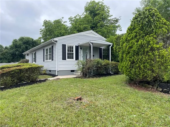 415 Davidson St, Thomasville, NC 27360