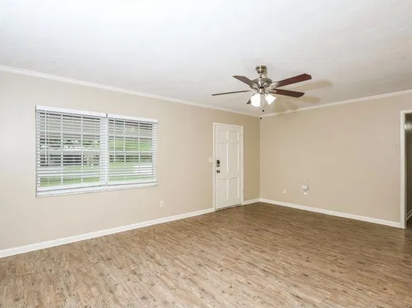 458 W Bernhard Ave #1, Hazel Park, MI 48030
