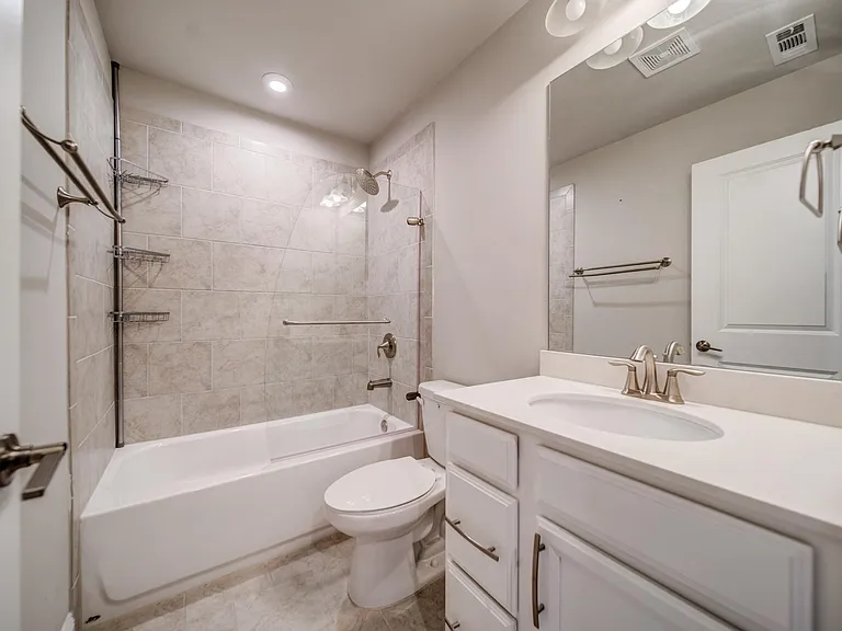 1363 Harris Way NE — Photo 42
