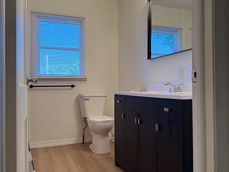 510 Garrett St — Photo 10