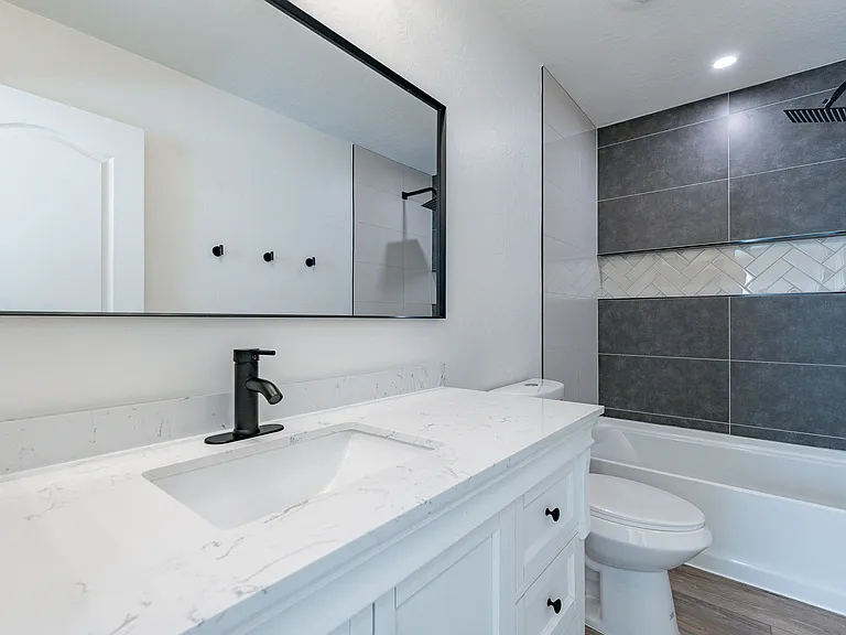 2225 E Sunland Ave — Photo 23