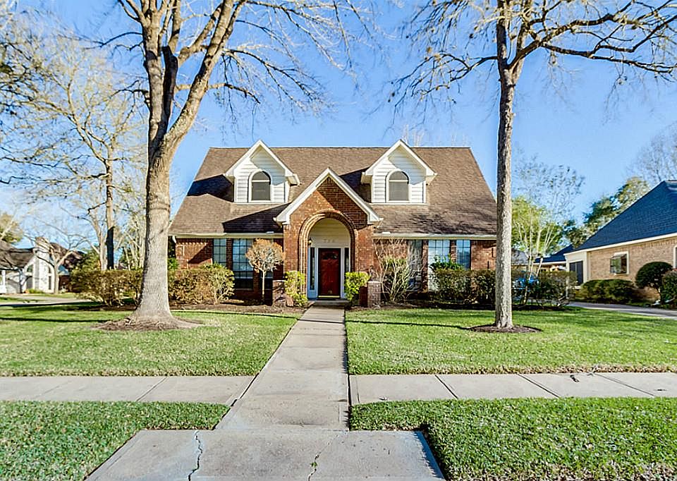 1st image of 726 Fernglade Dr