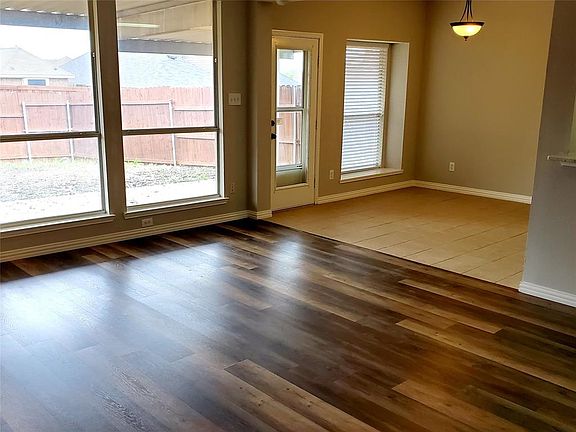5th image of 1823 Hillwood Dr