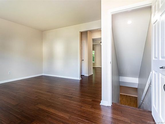 4th image of 3519 Frederick Dr