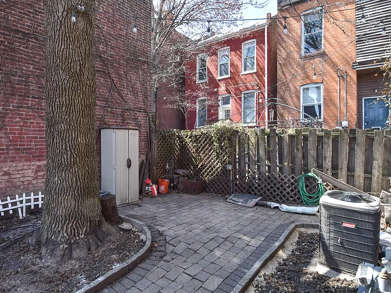 2350 S 10th St #R — Photo 39