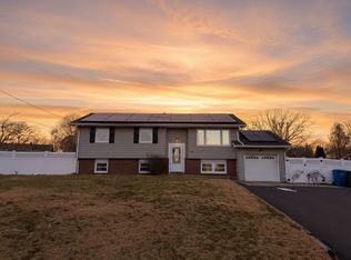 526 Raven Ct, Toms River, NJ