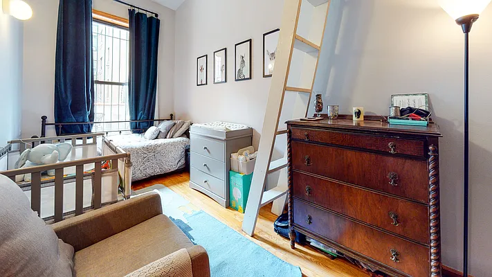 Rented by Bond New York | media 28