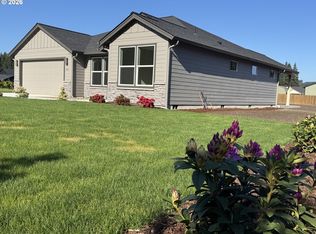 121 Gassman Rd, Castle Rock, WA 98611