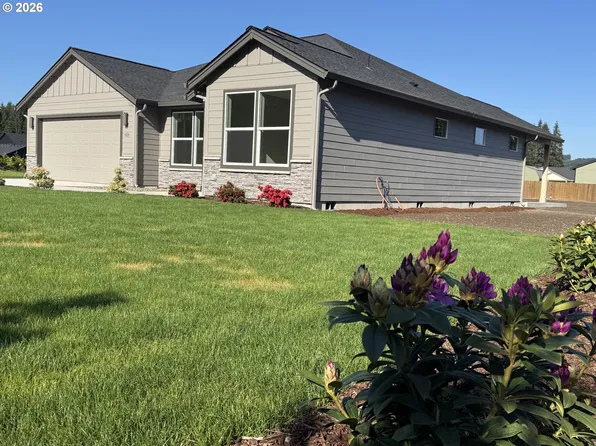 121 Gassman Rd, Castle Rock, WA 98611