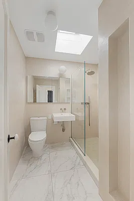 Bathroom, photo 1