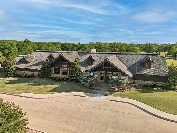 5th image of 194 Toscana Cir