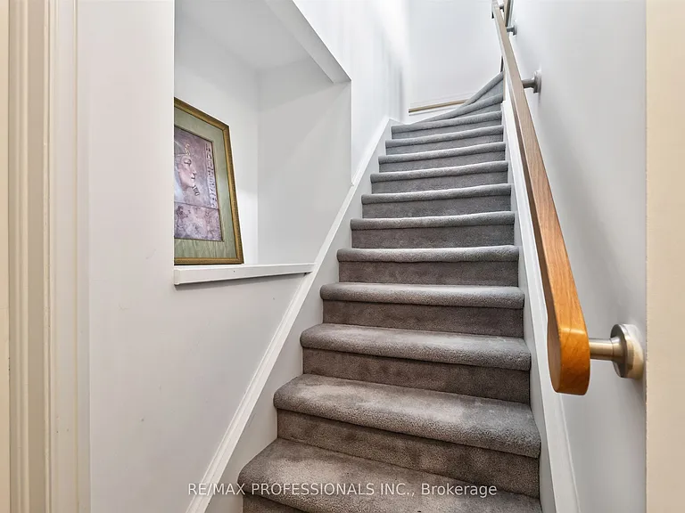89 Valecrest Dr — Photo 15