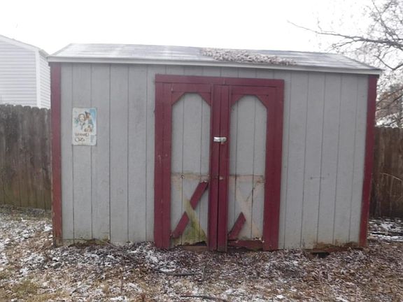 3rd image of 5991 Hampstead Ln