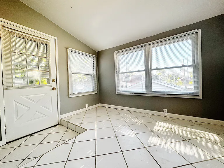 3808 Fairview Ave — Photo 13