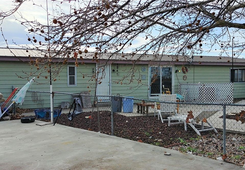 2nd image of 209 Arrowhead Pl SW