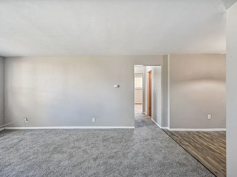 Evergreen 830 Sq.Ft.