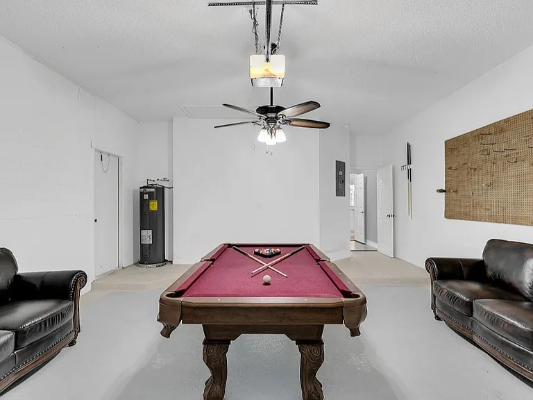 1031 Byerly Way — Photo 24
