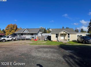 1046 E Grover Ave, Cottage Grove, OR 97424