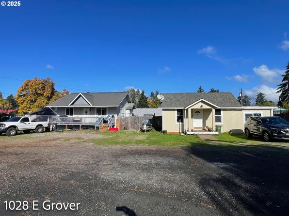 1046 E Grover Ave, Cottage Grove, OR 97424