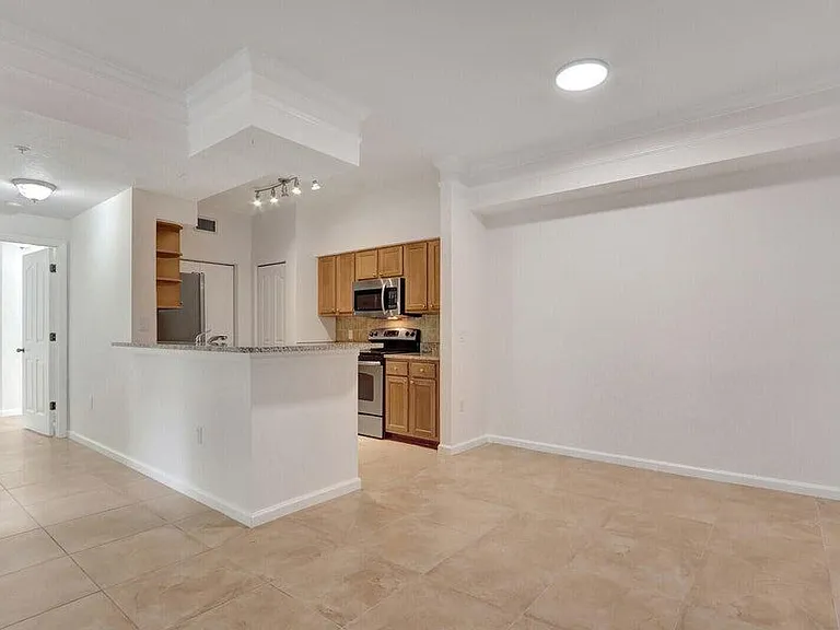 7101 Myrtlewood Cir W — Photo 6