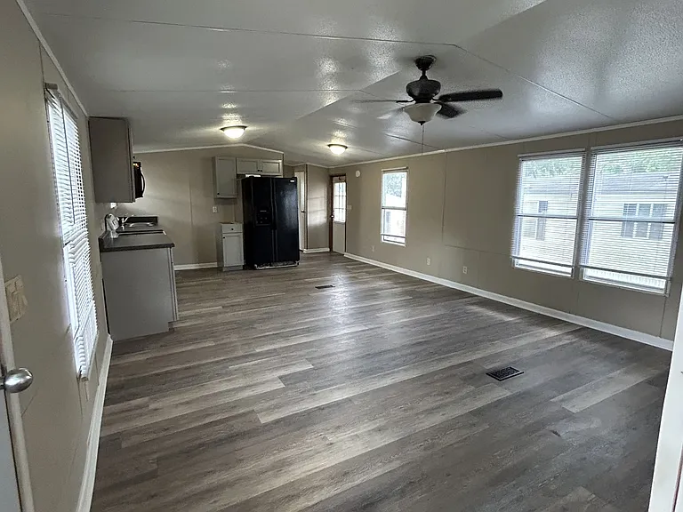210 Tyler St — Photo 3