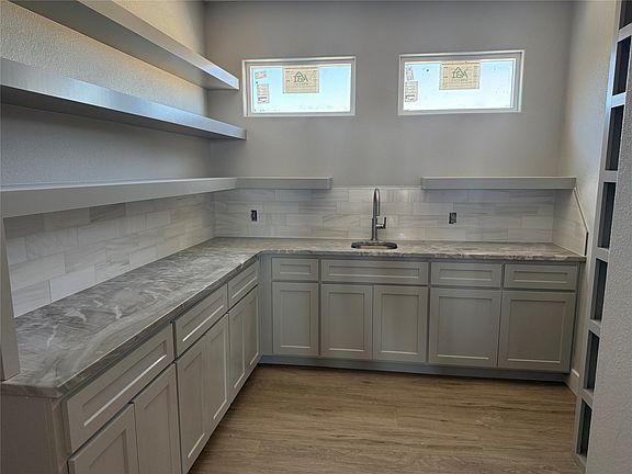 4th image of 107 Bluestem Rd