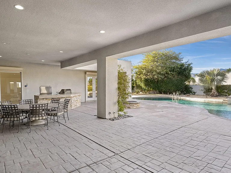 5 Chopin Ct — Photo 35