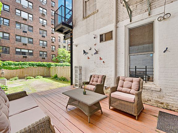 4th image of 321 E 53rd St APT 1