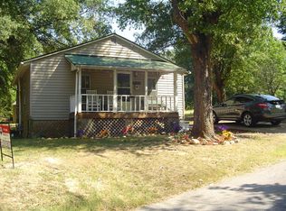 708 Gwen St, Paris, TN 38242